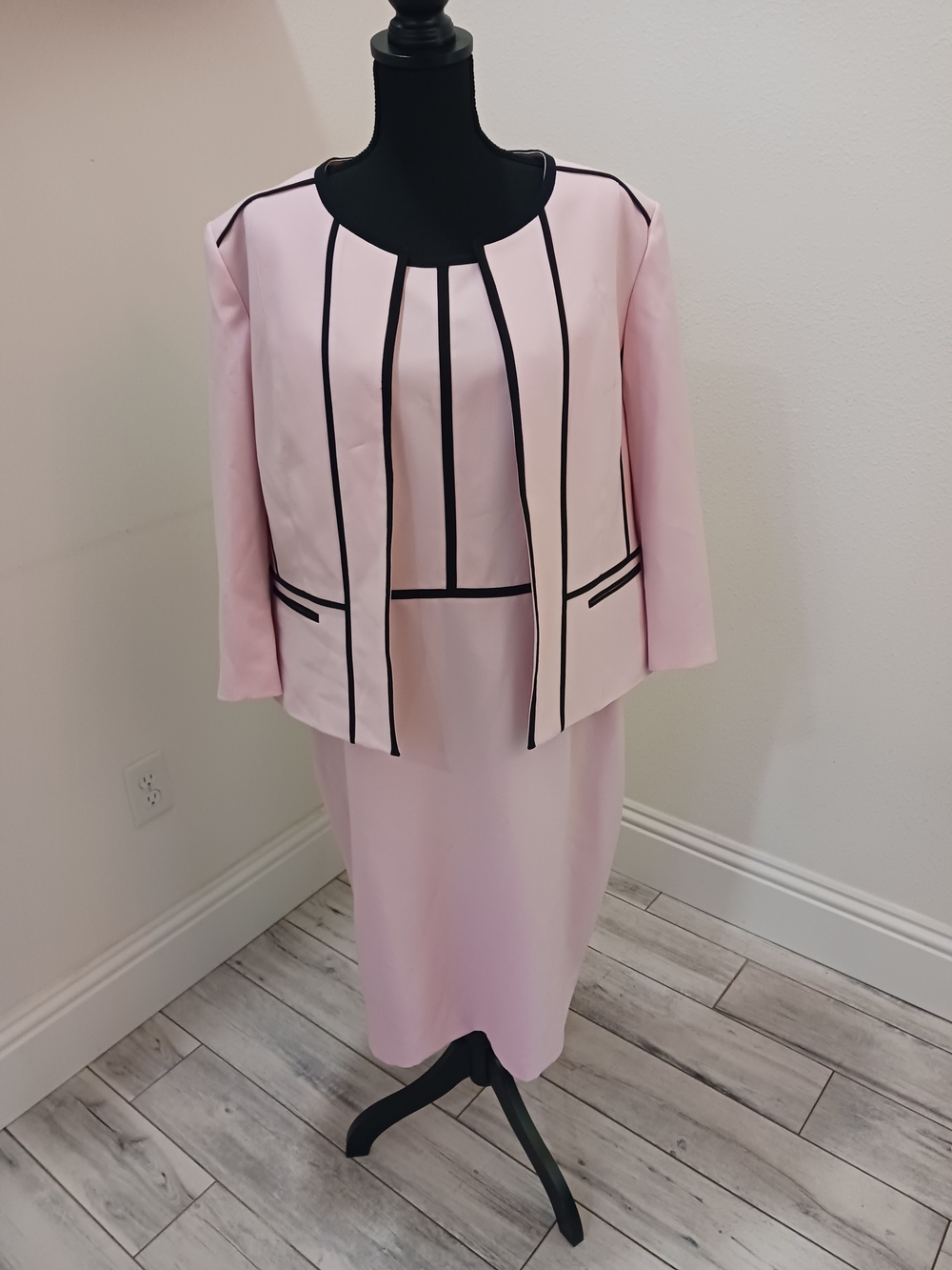 Elegant Light Pink Midi Dress and Jacket Set with Black Piping